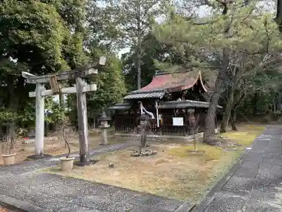 新日吉神宮の{uncategorized: "未分類", other: "その他", undefined: "問題あり", building: "その他建物", grave: "お墓", sacred_gate: "鳥居", guardian: "狛犬", statue: "像", buddha: "仏像", history: "歴史", nature: "自然", garden: "庭園", animal: "動物", pagoda: "塔", temizu: "手水舎", mountain_gate: "山門・神門", sanctuary: "本殿・本堂", subordinate: "末社・摂社", art: "芸術", scenery: "景色", jizo: "地蔵", ema: "絵馬", goshuin: "御朱印", omikuji: "おみくじ", items: "授与品その他", amulet: "お守り", goshuincho: "御朱印帳", eats: "食事", festival: "お祭り", votive_dance: "神楽", shichigosan: "七五三参", wedding: "結婚式", experience: "体験その他", initially: "初詣", around: "周辺", anti_infection: "感染症対策"}