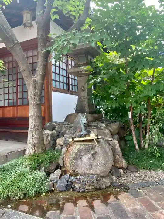 粟嶋堂宗徳寺の手水舎