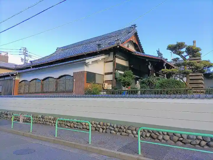 薬師寺の本殿・本堂