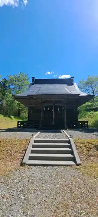 熊野神社の{uncategorized: "未分類", other: "その他", undefined: "問題あり", building: "その他建物", grave: "お墓", sacred_gate: "鳥居", guardian: "狛犬", statue: "像", buddha: "仏像", history: "歴史", nature: "自然", garden: "庭園", animal: "動物", pagoda: "塔", temizu: "手水舎", mountain_gate: "山門・神門", sanctuary: "本殿・本堂", subordinate: "末社・摂社", art: "芸術", scenery: "景色", jizo: "地蔵", ema: "絵馬", goshuin: "御朱印", omikuji: "おみくじ", items: "授与品その他", amulet: "お守り", goshuincho: "御朱印帳", eats: "食事", festival: "お祭り", votive_dance: "神楽", shichigosan: "七五三参", wedding: "結婚式", experience: "体験その他", initially: "初詣", around: "周辺", anti_infection: "感染症対策"}