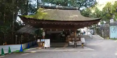 大神神社の手水舎