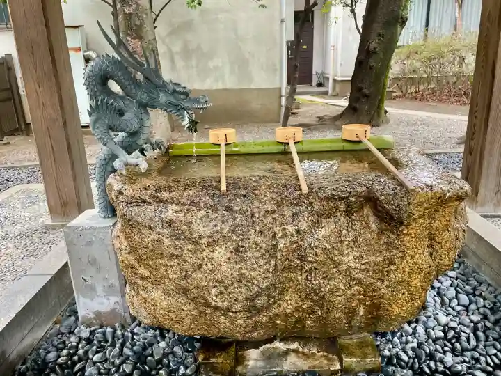 亀戸 香取神社の{uncategorized: "未分類", other: "その他", undefined: "問題あり", building: "その他建物", grave: "お墓", sacred_gate: "鳥居", guardian: "狛犬", statue: "像", buddha: "仏像", history: "歴史", nature: "自然", garden: "庭園", animal: "動物", pagoda: "塔", temizu: "手水舎", mountain_gate: "山門・神門", sanctuary: "本殿・本堂", subordinate: "末社・摂社", art: "芸術", scenery: "景色", jizo: "地蔵", ema: "絵馬", goshuin: "御朱印", omikuji: "おみくじ", items: "授与品その他", amulet: "お守り", goshuincho: "御朱印帳", eats: "食事", festival: "お祭り", votive_dance: "神楽", shichigosan: "七五三参", wedding: "結婚式", experience: "体験その他", initially: "初詣", around: "周辺", anti_infection: "感染症対策"}