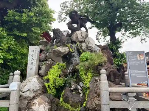 神田神社（神田明神）の{uncategorized: "未分類", other: "その他", undefined: "問題あり", building: "その他建物", grave: "お墓", sacred_gate: "鳥居", guardian: "狛犬", statue: "像", buddha: "仏像", history: "歴史", nature: "自然", garden: "庭園", animal: "動物", pagoda: "塔", temizu: "手水舎", mountain_gate: "山門・神門", sanctuary: "本殿・本堂", subordinate: "末社・摂社", art: "芸術", scenery: "景色", jizo: "地蔵", ema: "絵馬", goshuin: "御朱印", omikuji: "おみくじ", items: "授与品その他", amulet: "お守り", goshuincho: "御朱印帳", eats: "食事", festival: "お祭り", votive_dance: "神楽", shichigosan: "七五三参", wedding: "結婚式", experience: "体験その他", initially: "初詣", around: "周辺", anti_infection: "感染症対策"}
