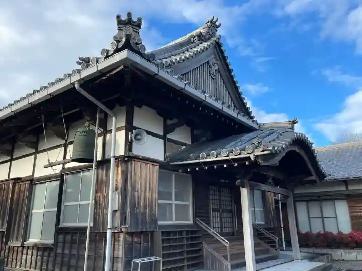 献忠寺の{uncategorized: "未分類", other: "その他", undefined: "問題あり", building: "その他建物", grave: "お墓", sacred_gate: "鳥居", guardian: "狛犬", statue: "像", buddha: "仏像", history: "歴史", nature: "自然", garden: "庭園", animal: "動物", pagoda: "塔", temizu: "手水舎", mountain_gate: "山門・神門", sanctuary: "本殿・本堂", subordinate: "末社・摂社", art: "芸術", scenery: "景色", jizo: "地蔵", ema: "絵馬", goshuin: "御朱印", omikuji: "おみくじ", items: "授与品その他", amulet: "お守り", goshuincho: "御朱印帳", eats: "食事", festival: "お祭り", votive_dance: "神楽", shichigosan: "七五三参", wedding: "結婚式", experience: "体験その他", initially: "初詣", around: "周辺", anti_infection: "感染症対策"}