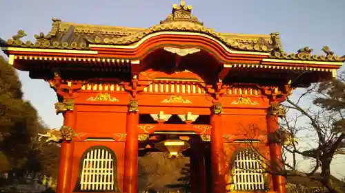 華藏院の山門・神門