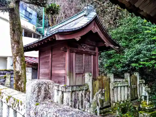 稲荷神社の本殿