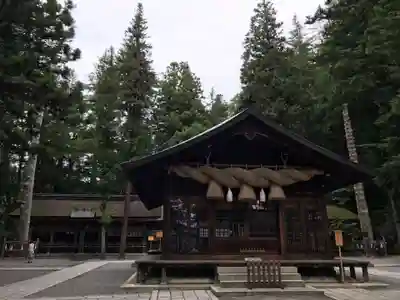 諏訪大社下社春宮(長野県)