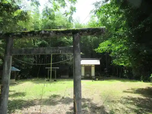 八幡神社の鳥居