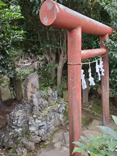 横浜御嶽神社の鳥居