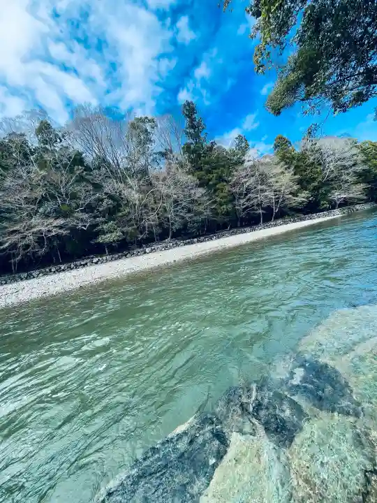 伊勢神宮内宮(皇大神宮)の{uncategorized: "未分類", other: "その他", undefined: "問題あり", building: "その他建物", grave: "お墓", sacred_gate: "鳥居", guardian: "狛犬", statue: "像", buddha: "仏像", history: "歴史", nature: "自然", garden: "庭園", animal: "動物", pagoda: "塔", temizu: "手水舎", mountain_gate: "山門・神門", sanctuary: "本殿・本堂", subordinate: "末社・摂社", art: "芸術", scenery: "景色", jizo: "地蔵", ema: "絵馬", goshuin: "御朱印", omikuji: "おみくじ", items: "授与品その他", amulet: "お守り", goshuincho: "御朱印帳", eats: "食事", festival: "お祭り", votive_dance: "神楽", shichigosan: "七五三参", wedding: "結婚式", experience: "体験その他", initially: "初詣", around: "周辺", anti_infection: "感染症対策"}
