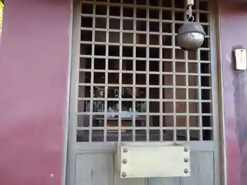 網場台稲荷神社の本殿・本堂