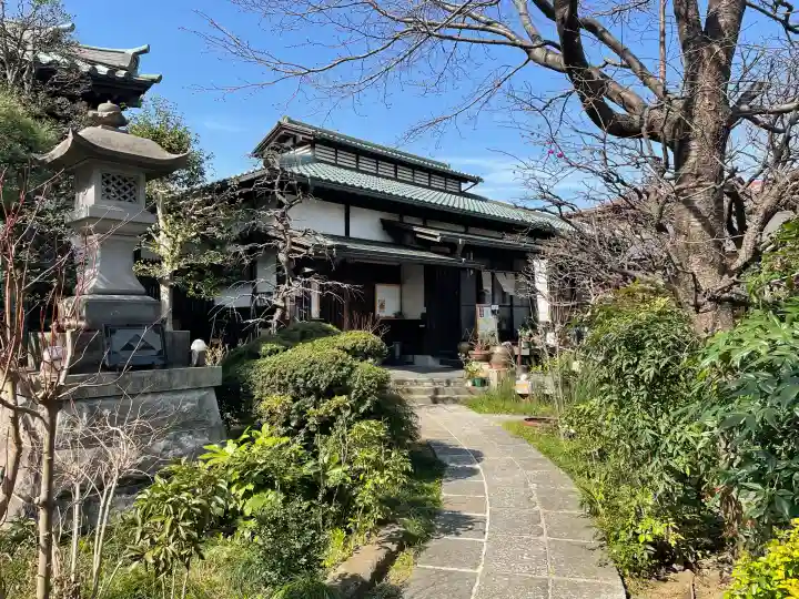 海蔵院の{uncategorized: "未分類", other: "その他", undefined: "問題あり", building: "その他建物", grave: "お墓", sacred_gate: "鳥居", guardian: "狛犬", statue: "像", buddha: "仏像", history: "歴史", nature: "自然", garden: "庭園", animal: "動物", pagoda: "塔", temizu: "手水舎", mountain_gate: "山門・神門", sanctuary: "本殿・本堂", subordinate: "末社・摂社", art: "芸術", scenery: "景色", jizo: "地蔵", ema: "絵馬", goshuin: "御朱印", omikuji: "おみくじ", items: "授与品その他", amulet: "お守り", goshuincho: "御朱印帳", eats: "食事", festival: "お祭り", votive_dance: "神楽", shichigosan: "七五三参", wedding: "結婚式", experience: "体験その他", initially: "初詣", around: "周辺", anti_infection: "感染症対策"}