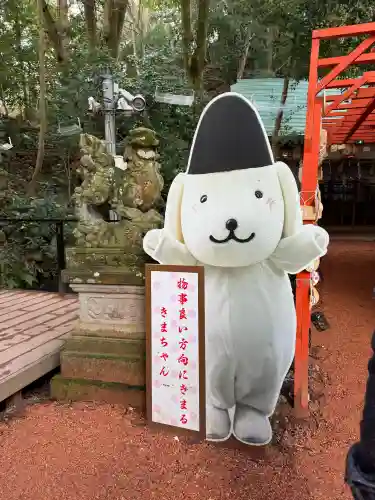 石浦神社の{uncategorized: "未分類", other: "その他", undefined: "問題あり", building: "その他建物", grave: "お墓", sacred_gate: "鳥居", guardian: "狛犬", statue: "像", buddha: "仏像", history: "歴史", nature: "自然", garden: "庭園", animal: "動物", pagoda: "塔", temizu: "手水舎", mountain_gate: "山門・神門", sanctuary: "本殿・本堂", subordinate: "末社・摂社", art: "芸術", scenery: "景色", jizo: "地蔵", ema: "絵馬", goshuin: "御朱印", omikuji: "おみくじ", items: "授与品その他", amulet: "お守り", goshuincho: "御朱印帳", eats: "食事", festival: "お祭り", votive_dance: "神楽", shichigosan: "七五三参", wedding: "結婚式", experience: "体験その他", initially: "初詣", around: "周辺", anti_infection: "感染症対策"}