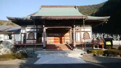 塩満寺の本殿・本堂