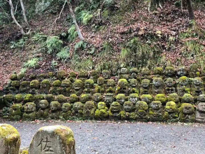 愛宕念仏寺の仏像
