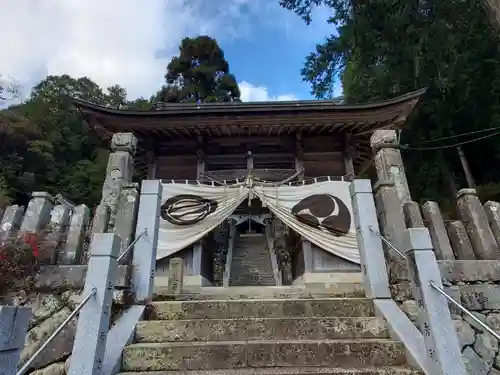 一之宮神社の山門・神門