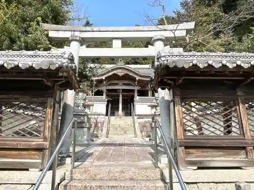 八幡神社の鳥居