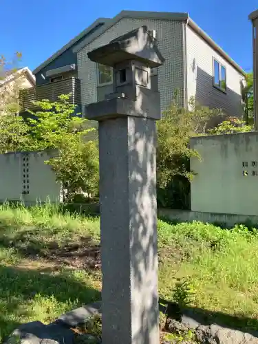 綱島神社の{uncategorized: "未分類", other: "その他", undefined: "問題あり", building: "その他建物", grave: "お墓", sacred_gate: "鳥居", guardian: "狛犬", statue: "像", buddha: "仏像", history: "歴史", nature: "自然", garden: "庭園", animal: "動物", pagoda: "塔", temizu: "手水舎", mountain_gate: "山門・神門", sanctuary: "本殿・本堂", subordinate: "末社・摂社", art: "芸術", scenery: "景色", jizo: "地蔵", ema: "絵馬", goshuin: "御朱印", omikuji: "おみくじ", items: "授与品その他", amulet: "お守り", goshuincho: "御朱印帳", eats: "食事", festival: "お祭り", votive_dance: "神楽", shichigosan: "七五三参", wedding: "結婚式", experience: "体験その他", initially: "初詣", around: "周辺", anti_infection: "感染症対策"}