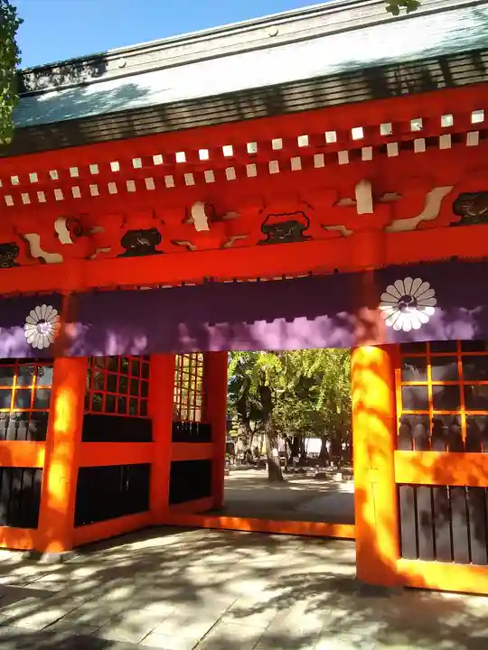 葛飾八幡宮の山門・神門