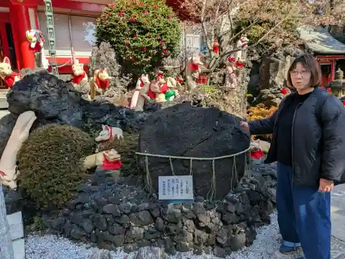 京濱伏見稲荷神社の{uncategorized: "未分類", other: "その他", undefined: "問題あり", building: "その他建物", grave: "お墓", sacred_gate: "鳥居", guardian: "狛犬", statue: "像", buddha: "仏像", history: "歴史", nature: "自然", garden: "庭園", animal: "動物", pagoda: "塔", temizu: "手水舎", mountain_gate: "山門・神門", sanctuary: "本殿・本堂", subordinate: "末社・摂社", art: "芸術", scenery: "景色", jizo: "地蔵", ema: "絵馬", goshuin: "御朱印", omikuji: "おみくじ", items: "授与品その他", amulet: "お守り", goshuincho: "御朱印帳", eats: "食事", festival: "お祭り", votive_dance: "神楽", shichigosan: "七五三参", wedding: "結婚式", experience: "体験その他", initially: "初詣", around: "周辺", anti_infection: "感染症対策"}