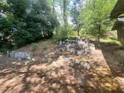 白山神社の仏像