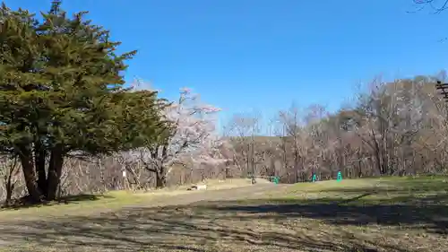 釧路神社の庭園