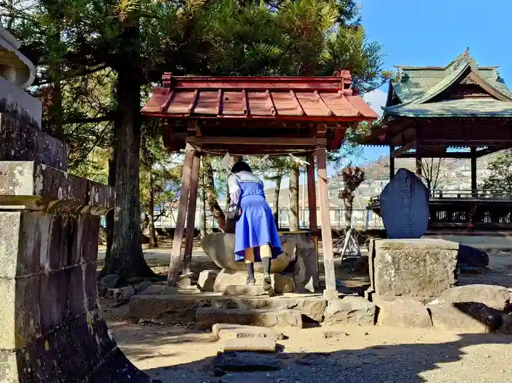 柴宮神社の手水舎