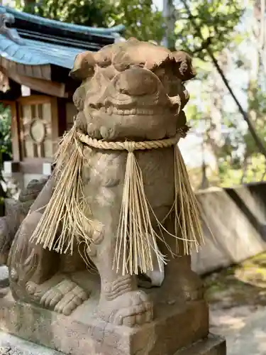 亀之森住吉神社の狛犬