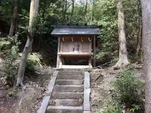 敢國神社の末社