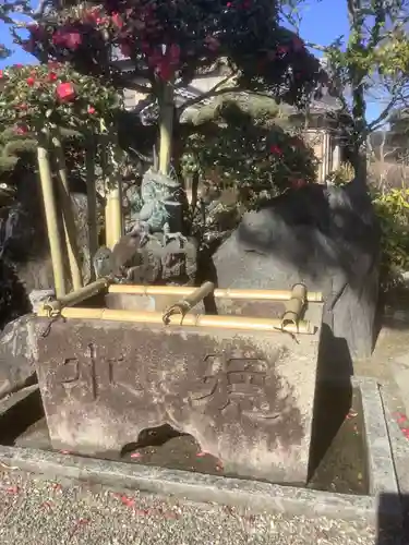 荘厳寺の手水舎