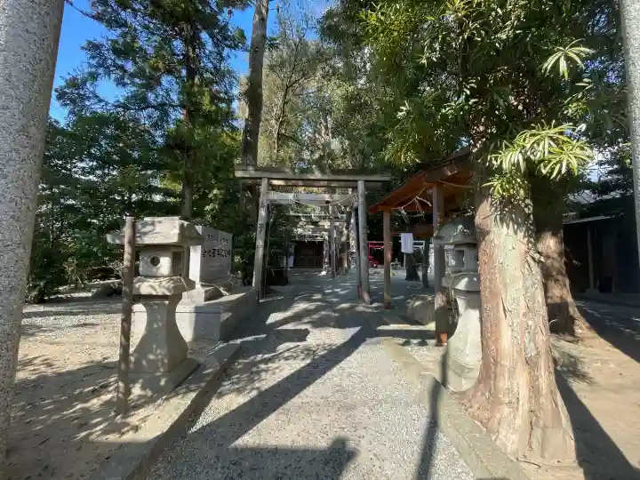小川神社の{uncategorized: "未分類", other: "その他", undefined: "問題あり", building: "その他建物", grave: "お墓", sacred_gate: "鳥居", guardian: "狛犬", statue: "像", buddha: "仏像", history: "歴史", nature: "自然", garden: "庭園", animal: "動物", pagoda: "塔", temizu: "手水舎", mountain_gate: "山門・神門", sanctuary: "本殿・本堂", subordinate: "末社・摂社", art: "芸術", scenery: "景色", jizo: "地蔵", ema: "絵馬", goshuin: "御朱印", omikuji: "おみくじ", items: "授与品その他", amulet: "お守り", goshuincho: "御朱印帳", eats: "食事", festival: "お祭り", votive_dance: "神楽", shichigosan: "七五三参", wedding: "結婚式", experience: "体験その他", initially: "初詣", around: "周辺", anti_infection: "感染症対策"}