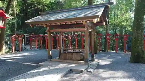 椿岸神社の手水舎