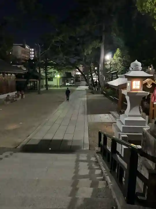 茨木神社の{uncategorized: "未分類", other: "その他", undefined: "問題あり", building: "その他建物", grave: "お墓", sacred_gate: "鳥居", guardian: "狛犬", statue: "像", buddha: "仏像", history: "歴史", nature: "自然", garden: "庭園", animal: "動物", pagoda: "塔", temizu: "手水舎", mountain_gate: "山門・神門", sanctuary: "本殿・本堂", subordinate: "末社・摂社", art: "芸術", scenery: "景色", jizo: "地蔵", ema: "絵馬", goshuin: "御朱印", omikuji: "おみくじ", items: "授与品その他", amulet: "お守り", goshuincho: "御朱印帳", eats: "食事", festival: "お祭り", votive_dance: "神楽", shichigosan: "七五三参", wedding: "結婚式", experience: "体験その他", initially: "初詣", around: "周辺", anti_infection: "感染症対策"}