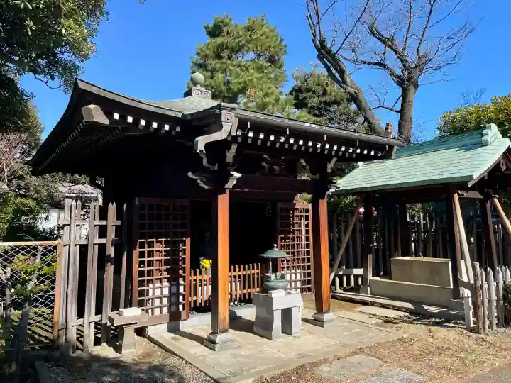 室泉寺の{uncategorized: "未分類", other: "その他", undefined: "問題あり", building: "その他建物", grave: "お墓", sacred_gate: "鳥居", guardian: "狛犬", statue: "像", buddha: "仏像", history: "歴史", nature: "自然", garden: "庭園", animal: "動物", pagoda: "塔", temizu: "手水舎", mountain_gate: "山門・神門", sanctuary: "本殿・本堂", subordinate: "末社・摂社", art: "芸術", scenery: "景色", jizo: "地蔵", ema: "絵馬", goshuin: "御朱印", omikuji: "おみくじ", items: "授与品その他", amulet: "お守り", goshuincho: "御朱印帳", eats: "食事", festival: "お祭り", votive_dance: "神楽", shichigosan: "七五三参", wedding: "結婚式", experience: "体験その他", initially: "初詣", around: "周辺", anti_infection: "感染症対策"}
