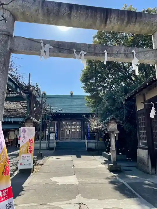 國領神社の{uncategorized: "未分類", other: "その他", undefined: "問題あり", building: "その他建物", grave: "お墓", sacred_gate: "鳥居", guardian: "狛犬", statue: "像", buddha: "仏像", history: "歴史", nature: "自然", garden: "庭園", animal: "動物", pagoda: "塔", temizu: "手水舎", mountain_gate: "山門・神門", sanctuary: "本殿・本堂", subordinate: "末社・摂社", art: "芸術", scenery: "景色", jizo: "地蔵", ema: "絵馬", goshuin: "御朱印", omikuji: "おみくじ", items: "授与品その他", amulet: "お守り", goshuincho: "御朱印帳", eats: "食事", festival: "お祭り", votive_dance: "神楽", shichigosan: "七五三参", wedding: "結婚式", experience: "体験その他", initially: "初詣", around: "周辺", anti_infection: "感染症対策"}