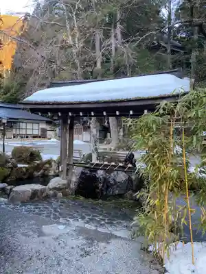 天河大辨財天社の手水舎