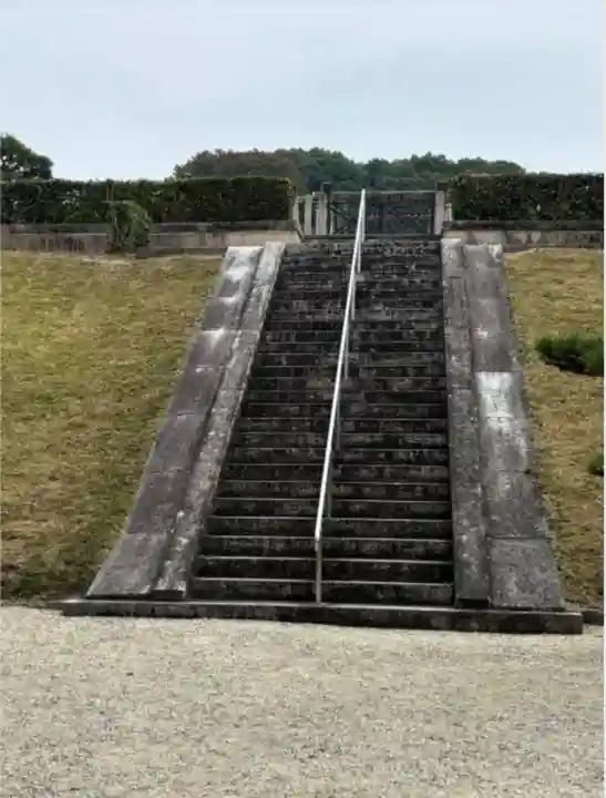 崇神天皇 山邊道勾岡上陵(奈良県)