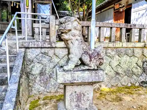 樹木神社の狛犬