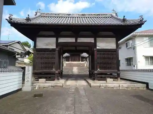 妙政寺の山門