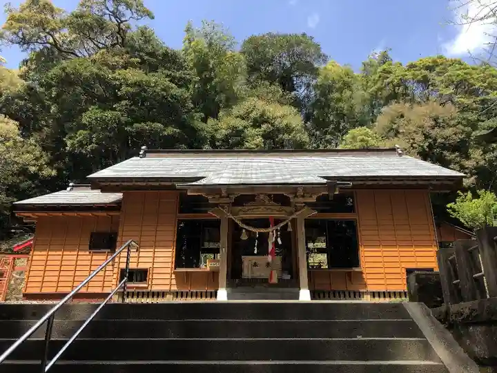 今泉神社の本殿・本堂