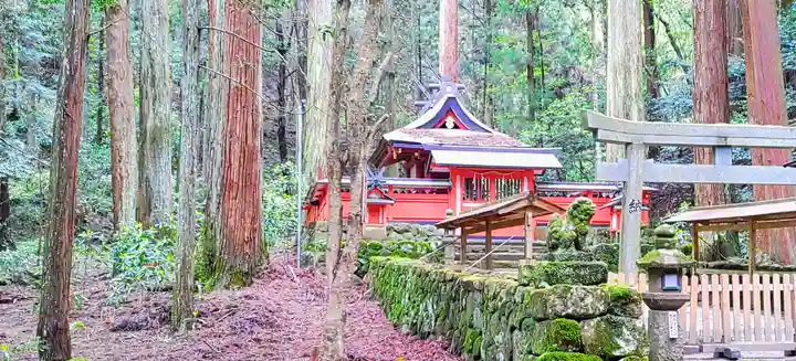 室生龍穴神社の本殿・本堂