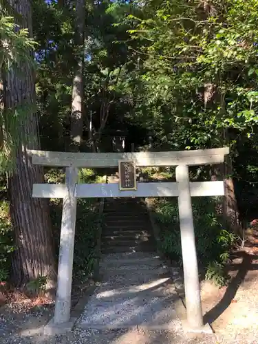 事任八幡宮の鳥居