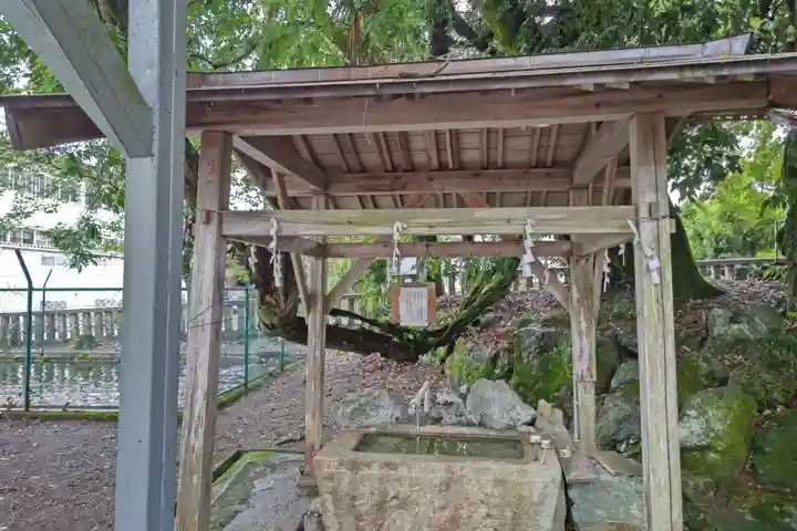 天鷹神社の手水舎