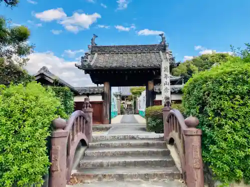 常福寺の山門・神門