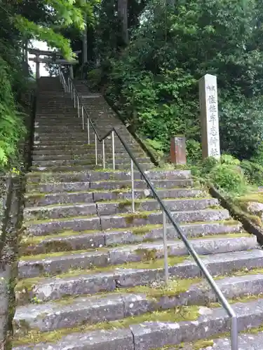 佐々牟志神社の建物その他