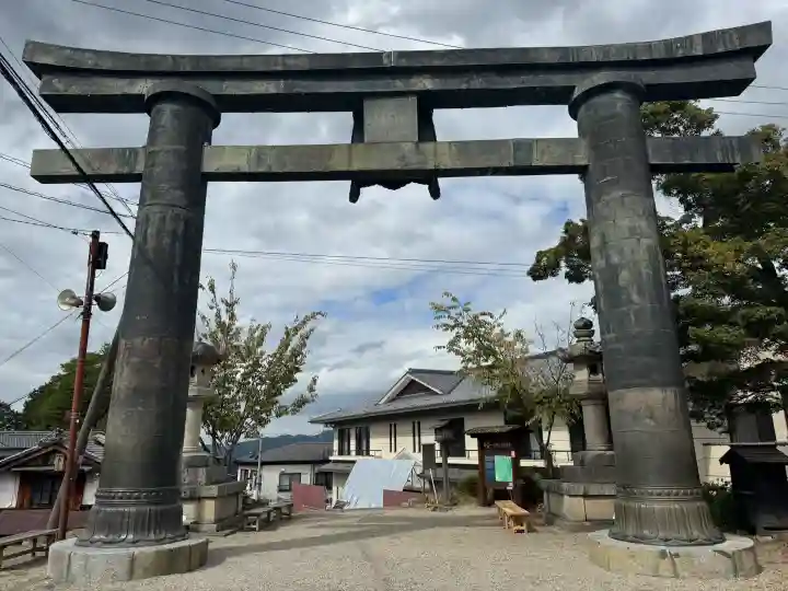 金峯山寺の{uncategorized: "未分類", other: "その他", undefined: "問題あり", building: "その他建物", grave: "お墓", sacred_gate: "鳥居", guardian: "狛犬", statue: "像", buddha: "仏像", history: "歴史", nature: "自然", garden: "庭園", animal: "動物", pagoda: "塔", temizu: "手水舎", mountain_gate: "山門・神門", sanctuary: "本殿・本堂", subordinate: "末社・摂社", art: "芸術", scenery: "景色", jizo: "地蔵", ema: "絵馬", goshuin: "御朱印", omikuji: "おみくじ", items: "授与品その他", amulet: "お守り", goshuincho: "御朱印帳", eats: "食事", festival: "お祭り", votive_dance: "神楽", shichigosan: "七五三参", wedding: "結婚式", experience: "体験その他", initially: "初詣", around: "周辺", anti_infection: "感染症対策"}