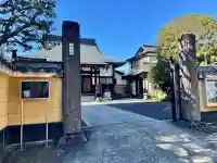 法身寺の{uncategorized: "未分類", other: "その他", undefined: "問題あり", building: "その他建物", grave: "お墓", sacred_gate: "鳥居", guardian: "狛犬", statue: "像", buddha: "仏像", history: "歴史", nature: "自然", garden: "庭園", animal: "動物", pagoda: "塔", temizu: "手水舎", mountain_gate: "山門・神門", sanctuary: "本殿・本堂", subordinate: "末社・摂社", art: "芸術", scenery: "景色", jizo: "地蔵", ema: "絵馬", goshuin: "御朱印", omikuji: "おみくじ", items: "授与品その他", amulet: "お守り", goshuincho: "御朱印帳", eats: "食事", festival: "お祭り", votive_dance: "神楽", shichigosan: "七五三参", wedding: "結婚式", experience: "体験その他", initially: "初詣", around: "周辺", anti_infection: "感染症対策"}
