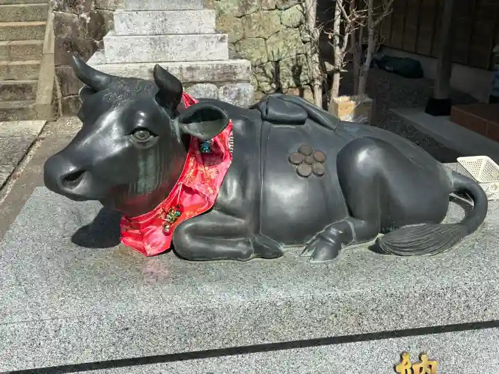 谷崎天神社の{uncategorized: "未分類", other: "その他", undefined: "問題あり", building: "その他建物", grave: "お墓", sacred_gate: "鳥居", guardian: "狛犬", statue: "像", buddha: "仏像", history: "歴史", nature: "自然", garden: "庭園", animal: "動物", pagoda: "塔", temizu: "手水舎", mountain_gate: "山門・神門", sanctuary: "本殿・本堂", subordinate: "末社・摂社", art: "芸術", scenery: "景色", jizo: "地蔵", ema: "絵馬", goshuin: "御朱印", omikuji: "おみくじ", items: "授与品その他", amulet: "お守り", goshuincho: "御朱印帳", eats: "食事", festival: "お祭り", votive_dance: "神楽", shichigosan: "七五三参", wedding: "結婚式", experience: "体験その他", initially: "初詣", around: "周辺", anti_infection: "感染症対策"}