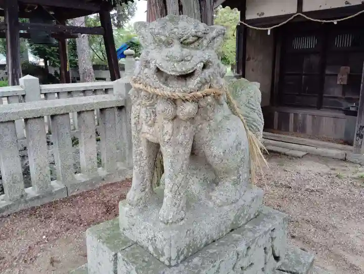 八幡神社の狛犬