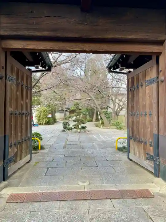 無量寺の{uncategorized: "未分類", other: "その他", undefined: "問題あり", building: "その他建物", grave: "お墓", sacred_gate: "鳥居", guardian: "狛犬", statue: "像", buddha: "仏像", history: "歴史", nature: "自然", garden: "庭園", animal: "動物", pagoda: "塔", temizu: "手水舎", mountain_gate: "山門・神門", sanctuary: "本殿・本堂", subordinate: "末社・摂社", art: "芸術", scenery: "景色", jizo: "地蔵", ema: "絵馬", goshuin: "御朱印", omikuji: "おみくじ", items: "授与品その他", amulet: "お守り", goshuincho: "御朱印帳", eats: "食事", festival: "お祭り", votive_dance: "神楽", shichigosan: "七五三参", wedding: "結婚式", experience: "体験その他", initially: "初詣", around: "周辺", anti_infection: "感染症対策"}